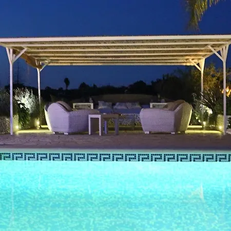 Mariposa Villa *